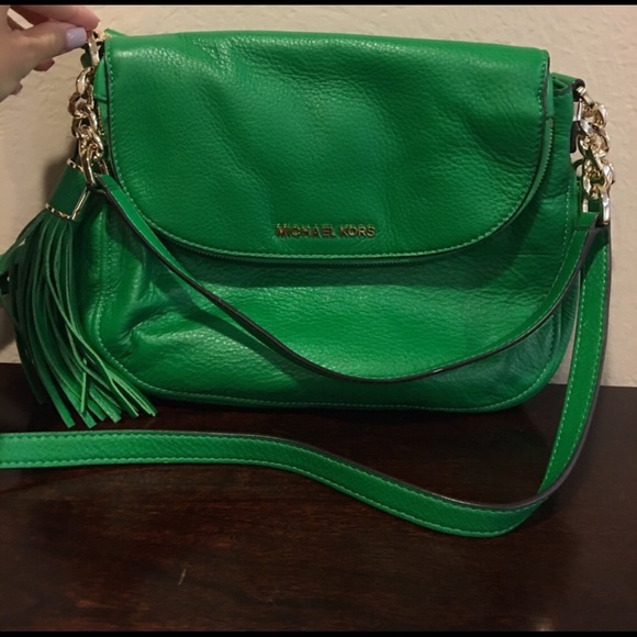 michael kors kelly green purse